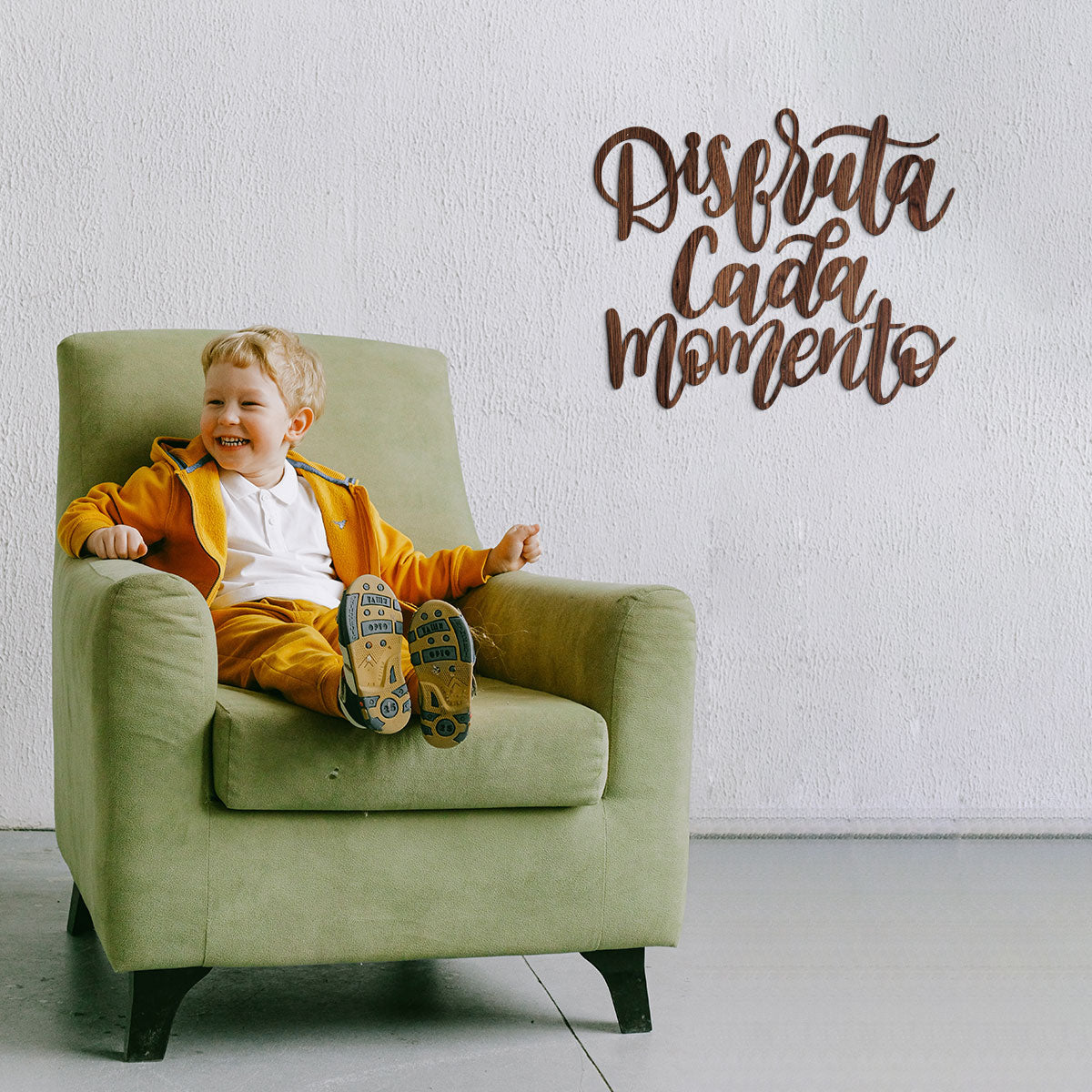 Disfruta cada momento - Frase decorativa