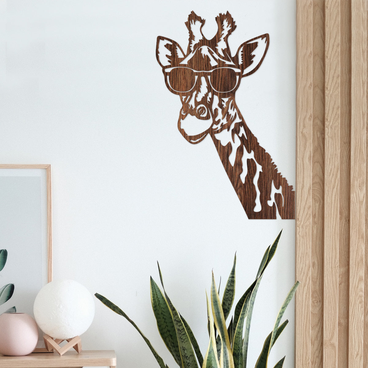 Jirafa cool - Figura decorativa en madera