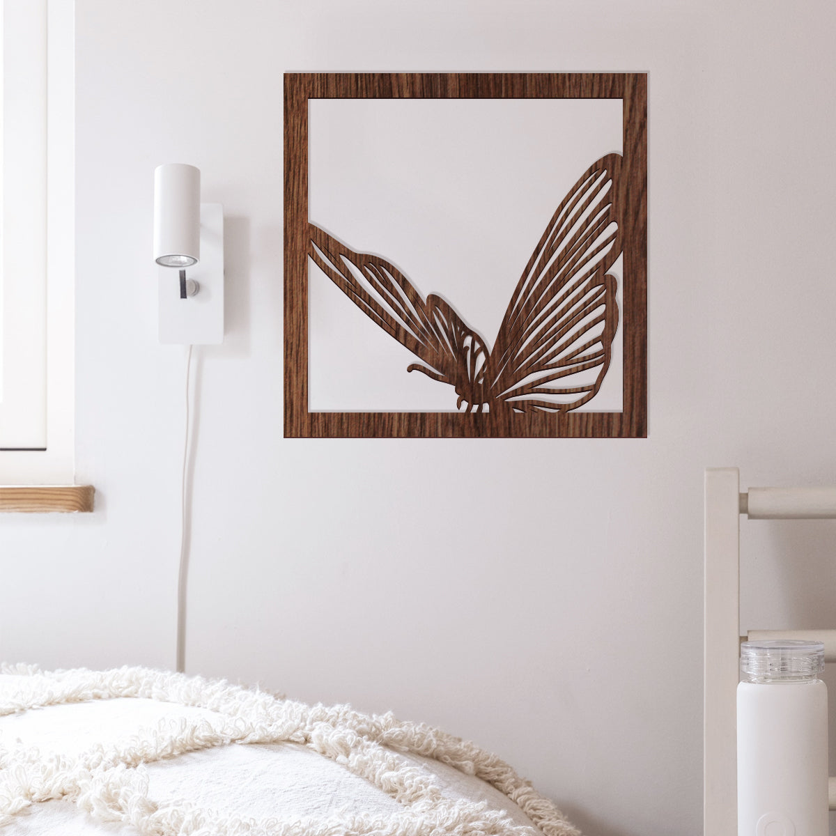 Mariposa volando - Cuadro decorativo en madera