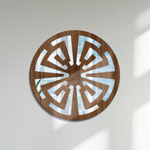 Cargar imagen en el visor de la galería, Ilusión - Espejo decorativo 30 cm en madera
