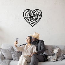 Cargar imagen en el visor de la galería, Corazón con rosa - Figura decorativa en madera
