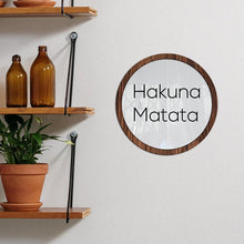 Cargar imagen en el visor de la galería, Hakuna matata - Diseño con vidrio - FABRITECA
