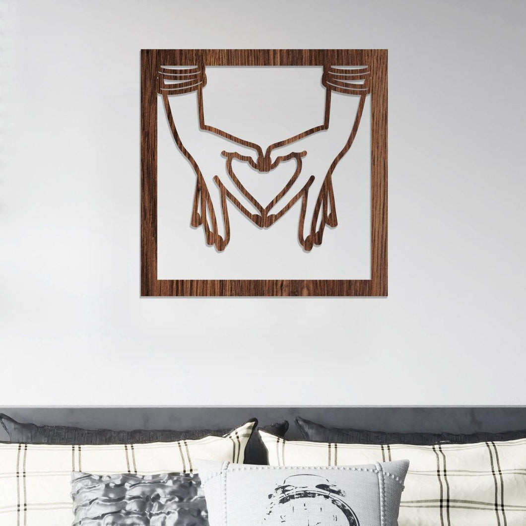 Manos forma corazón - Cuadro decorativo en madera - FABRITECA