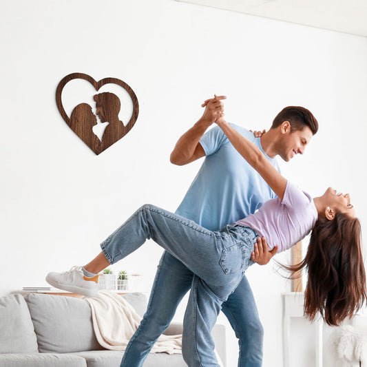 Pareja en corazón - Figura decorativa en madera